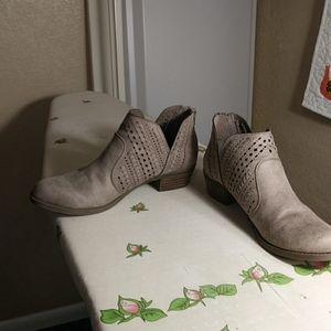 Carlos size 10 womans ankle boot